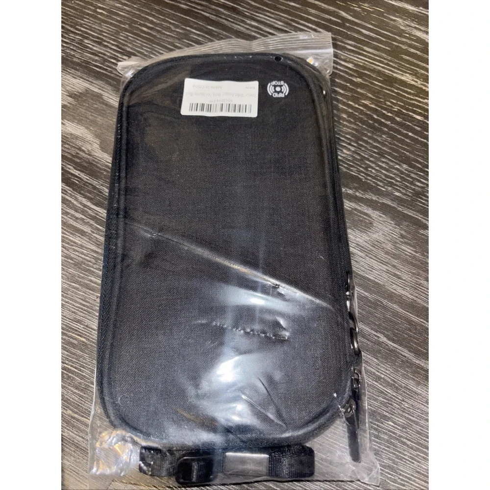 VEMINGO Passport Travel Wallet - Black‎